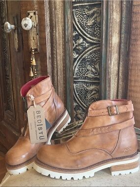 BedStü Dessa Short Boot